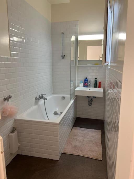 3 Pcs Located In Gva Centre Apartment Geneva